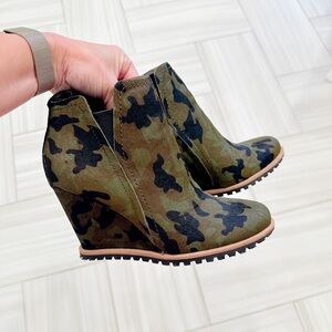 DOLCE VITA | Camo Mohair Wedge Bootie